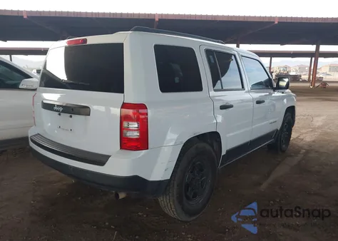 2015 Jeep Patriot Sport z USA, uszkodzony, nr VIN 1C4NJPBBXFD349842